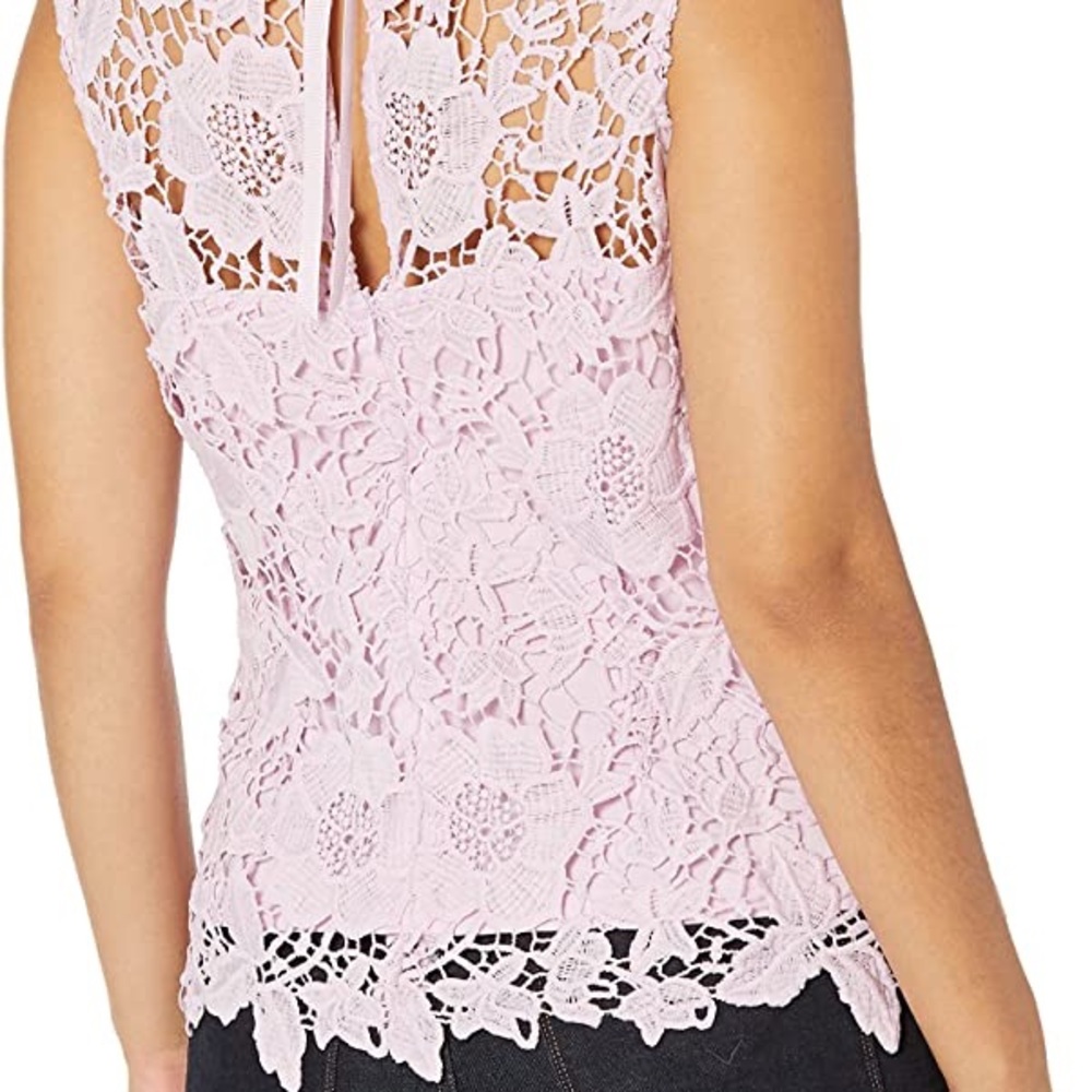 Nanette Lepore Lace Crotchet scallop sleeveless blouse baby pink Size M - Picture 2 of 7